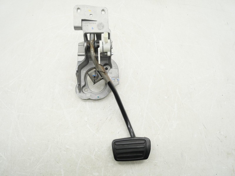 Used Automatic Brake Stop Pedal Assembly 2016-2024 Chevy Camaro SS 6.2L OEM