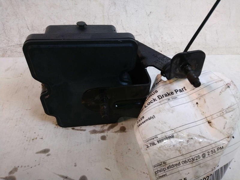 2016 Ford Taurus ABS Pump & Motor Assembly OEM Black 56K Miles DG132C215BA