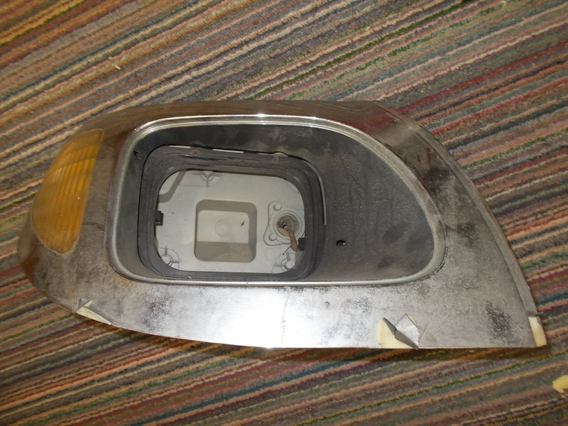 International 3557176C92 Headlight Headlamp Housing RH Right *FREE SHIPPING*