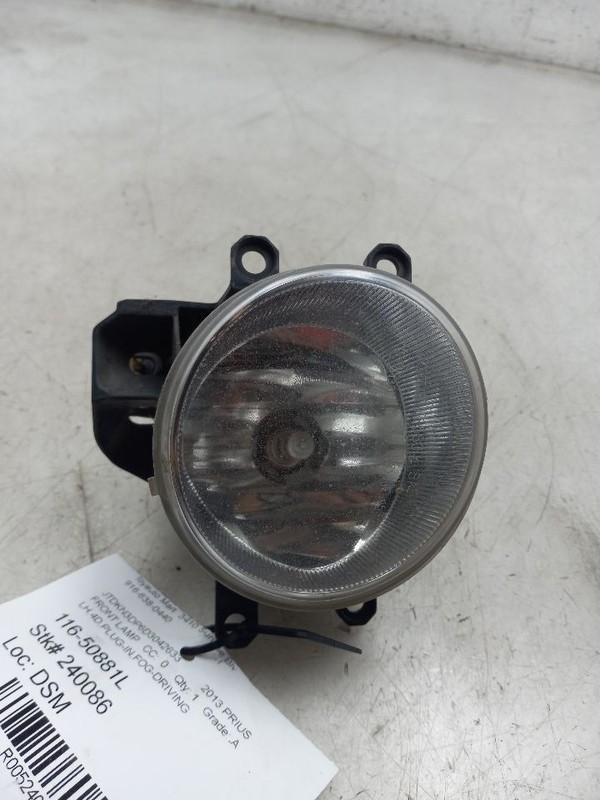 12-15 TOYOTA PRIUS PLUG-IN 1.8L FWD AT DRIVER SIDE CORNER / PARK LIGHT