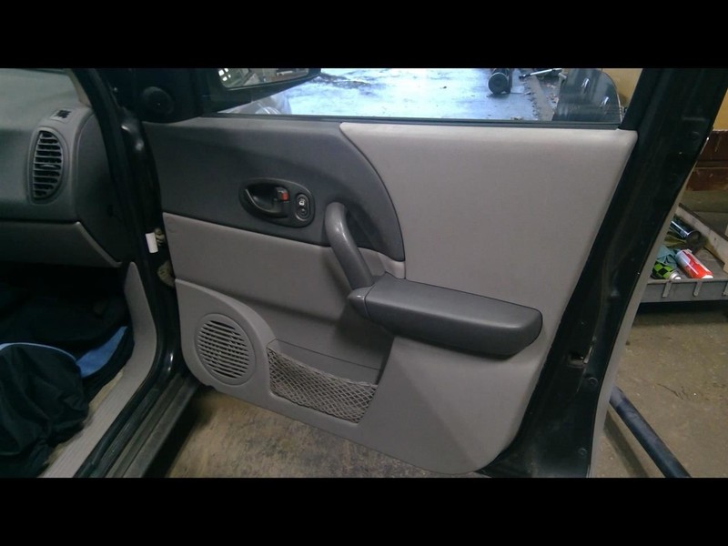 VUE 2003 Passenger Right Front Door Trim Panel 1706010