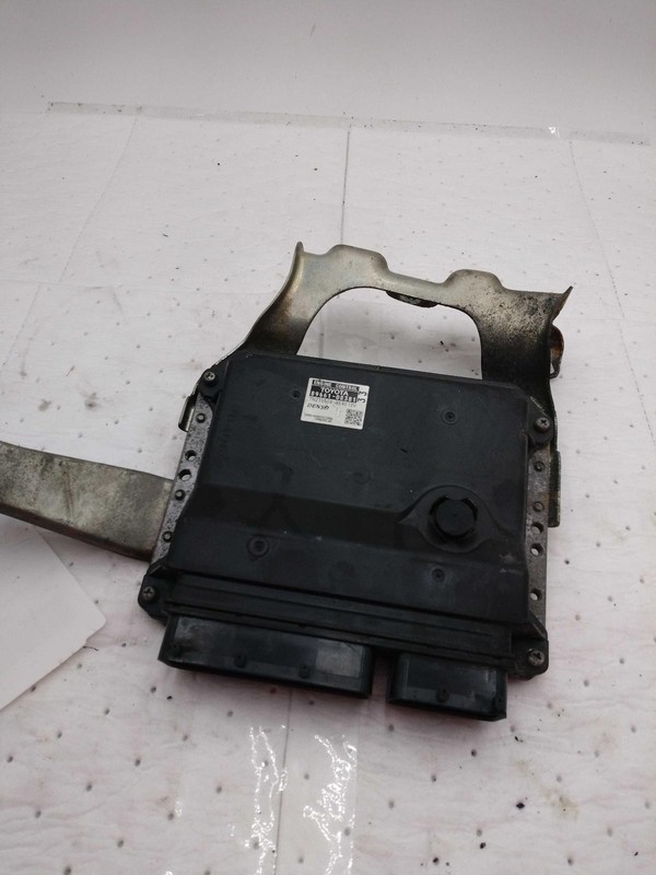 2014 Toyota Sienna Engine Control Module ECM OEM 8966108380 137K Miles Grey