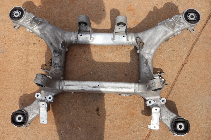 2018-2020 BMW M550I 4.4L REAR SUSPENSION CROSSMEMBER SUBFRAME OEM