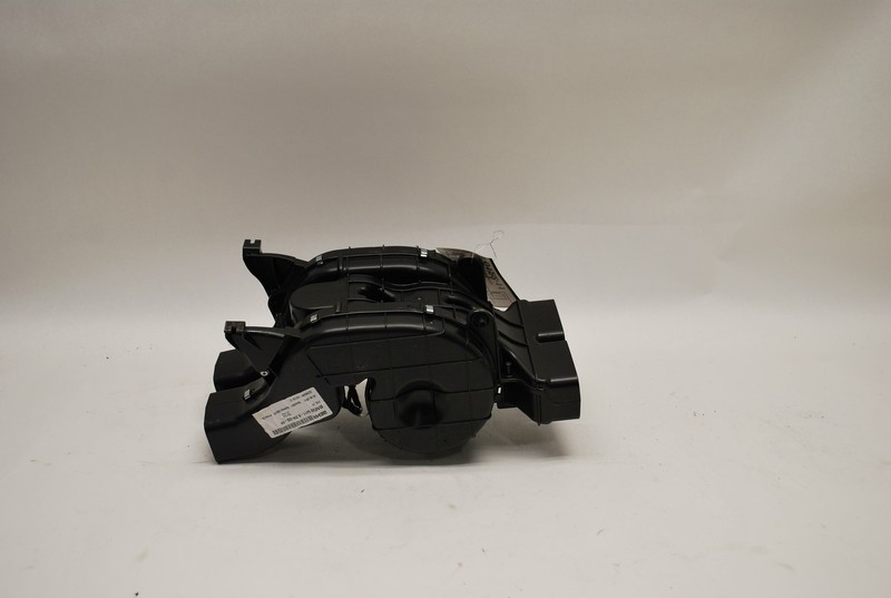 2015-2019 BMW X6 F16 REAR HVAC HEATER BLOWER MOTOR HOUSING COVER BOX OEM