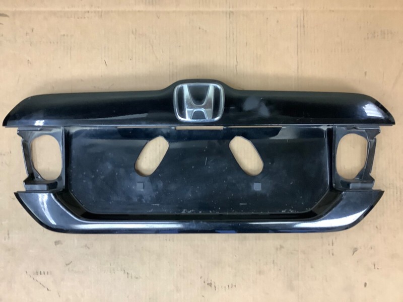 06 Pilot Rear Gate Hatch Garnish License Plate Frame Molding Panel Trim OEM