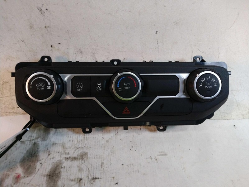 2018 Jeep Wrangler A/C Selector Switch OEM White 73K Miles NJ25-18582-461501
