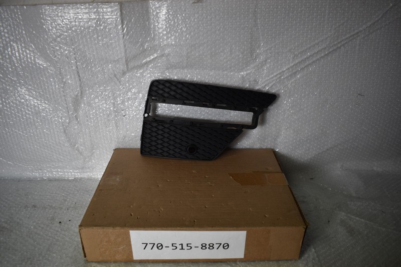MERCEDES BENZ ML350 4MATIC FRONT RIGHT BUMPER GRILLE 2012-2015 OEM A1668852922