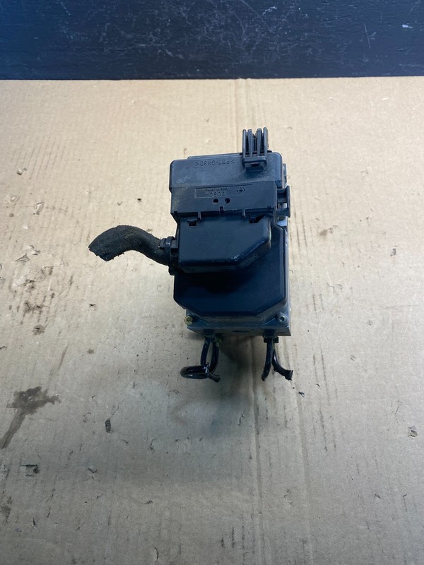 2002-2005 Maserati Coupe 4200 M138 ABS AntiLock Brake Pump Module AC0986DG