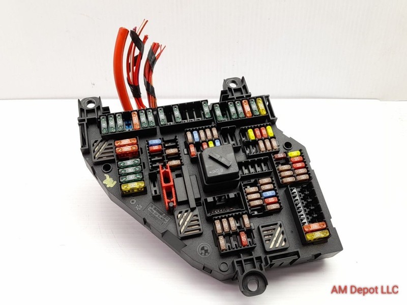 2011 BMW 535i 528i 550i F10 Rear Trunk Fuse Box Power Distribution Box 9234423