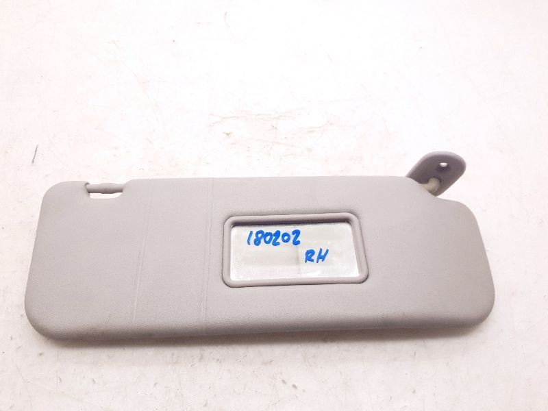 Sun Visor 74310-01050 Passenger Right Thru 3/05 Fits 03-05 Matrix Gray