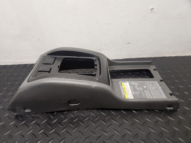 00-04 Chevrolet Tracker Floor Center Console Front Section Gray OEM 91174923