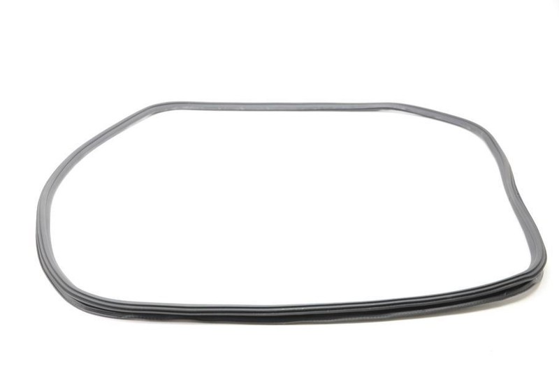 2015-2018 Porsche Macan 2.0L Passenger Right Front Door Seal