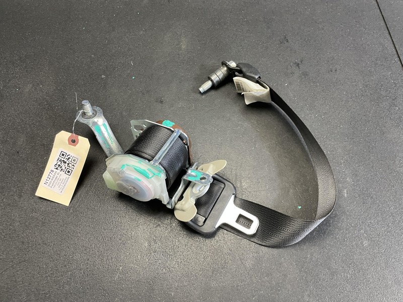 2nd Row Rear Left Seat Belt Retractor 2020 Nissan Pathfinder 88845-9NP0B 13 - 19