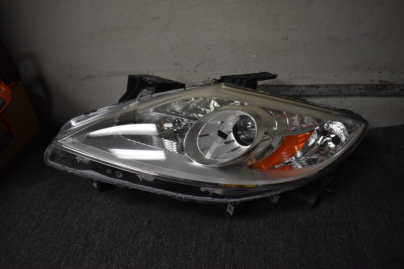 HEADLIGHT LEFT SIDE FACTORY OEM
