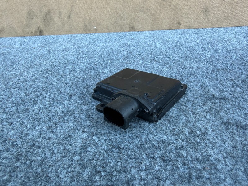 RIVIAN R1S R1T 22-24 OEM REAR LEFT DRIVER BLIND SPOT RADAR MODULE SENSOR UNIT
