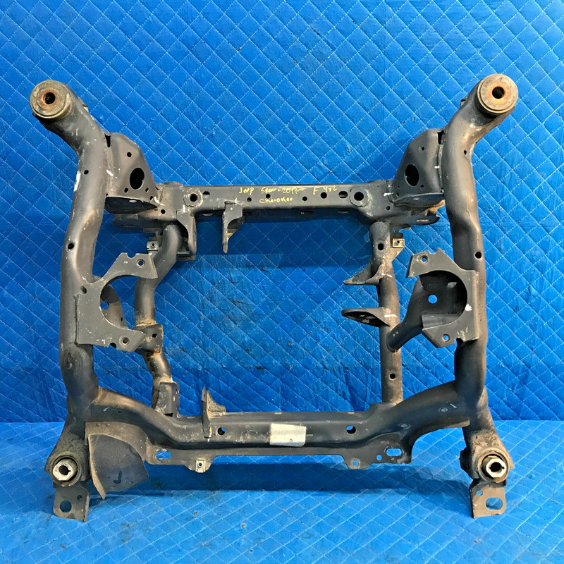 2017 Jeep Grand Cherokee Front Suspension Crossmember Subframe Sub Frame OEM