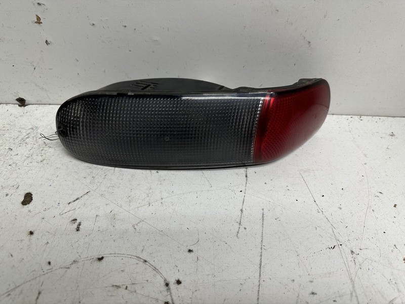 2003-2005 Mitsubishi Eclipse Right Passenger Tail Light Lamp Taillight Taillamp