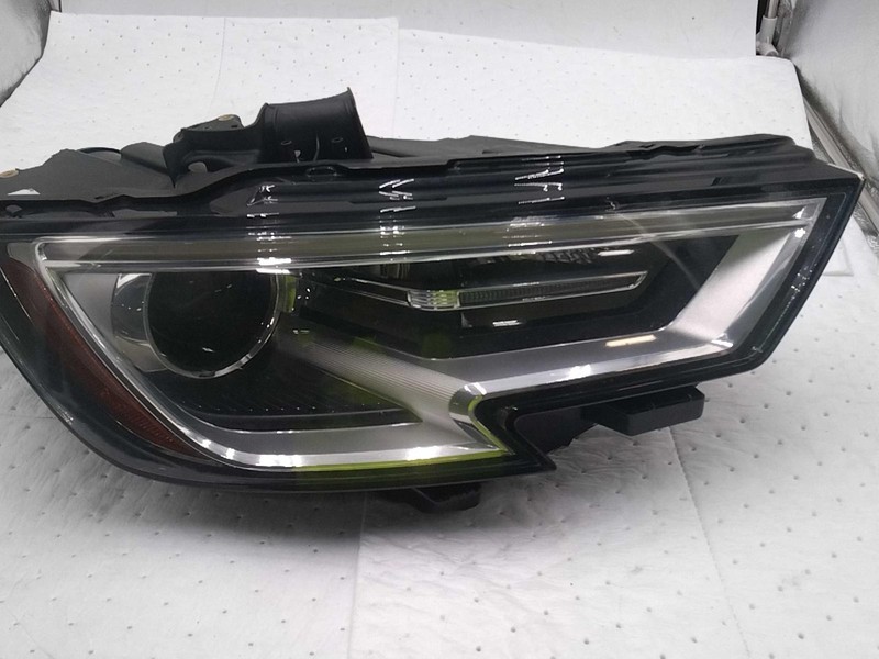 2017 AUDI A3 Right Headlight Assembly Black 621724 118K Miles Used
