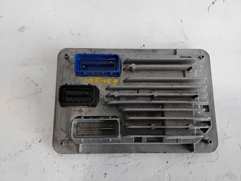 Engine ECM Electronic Control Module 2.0L Fits 20-23 BLAZER 3570657