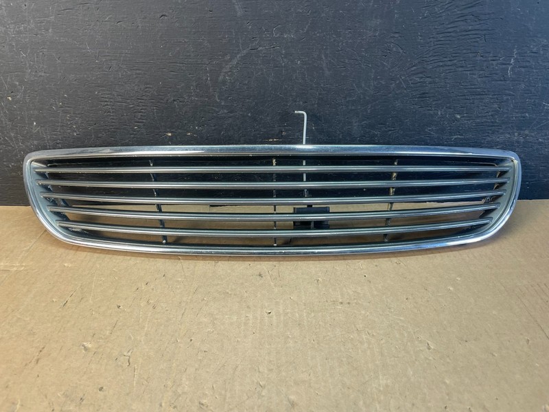 2005 to 2006 Lexus ES330 Front Bumper Upper Grille Grill AD5726