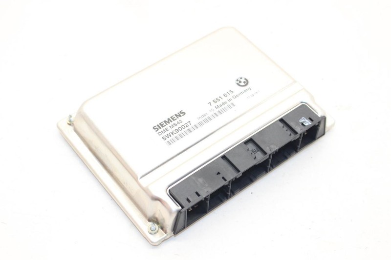 01-02 BMW Z3 Roadster 2.5L Engine Control Module ECM ECU 7551615