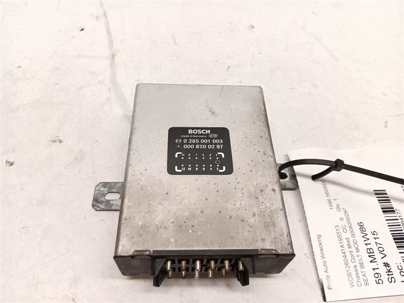1986 Mercedes 560SEC Seat Belt Relay Control Module 0008200297