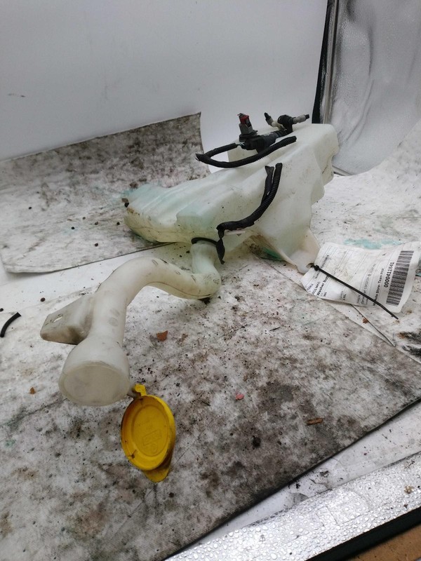 2015 Lincoln MKC Washer Fluid Reservoir OEM Gold 2.0L 122K Mileage