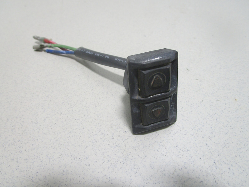 583803 584841 585146 Lower Cowl Trim & Tilt Switch for Evinrude Johnson Outboard