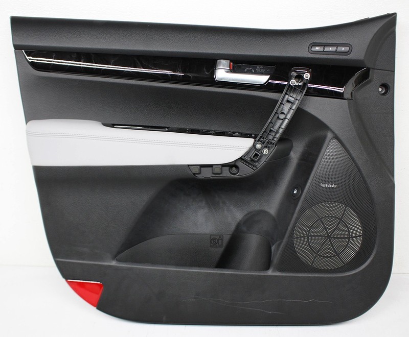 OEM Front Door Trim Panel For KIA Sorento Black 82301-1U750-BEP