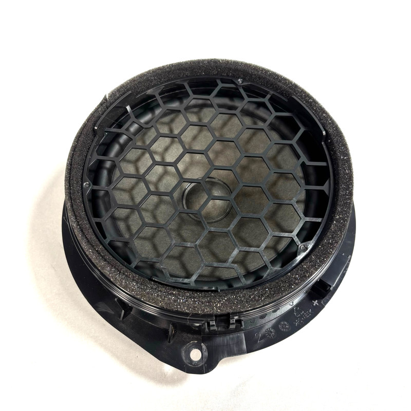 📌 2015 - 2016 AUDI A3 REAR RIGHT OR LEFT SIDE DOOR PANEL SPEAKER OEM
