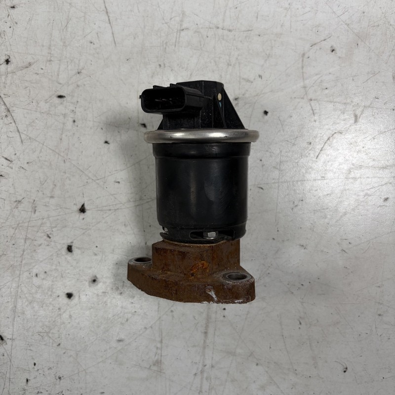 12-15 Honda Civic 1.8 EGR Valve 18011-R1A-A00 OEM