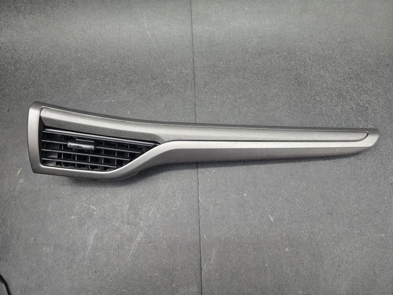 Dashboard Right Air Vent Grille 2018 Ford Fusion DS73-F018B08-DAW 2013 - 2020 X