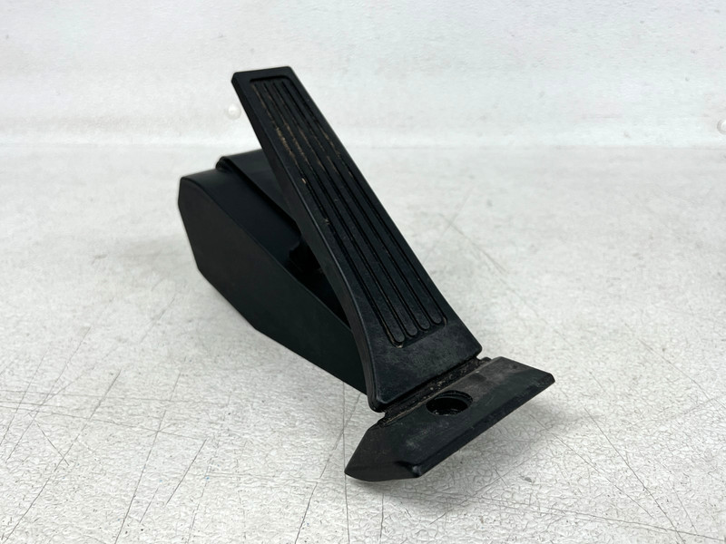 ⭐2015-2017 KIA K900 FUEL GAS ACCELERATOR THROTTLE SENSOR PEDAL STEP OEM LOT2727