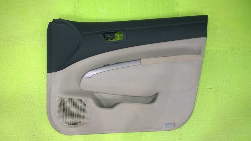 04-09 PRIUS PASSENGER RIGHT FRONT INTERIOR DOOR PANEL OEM 2461-83