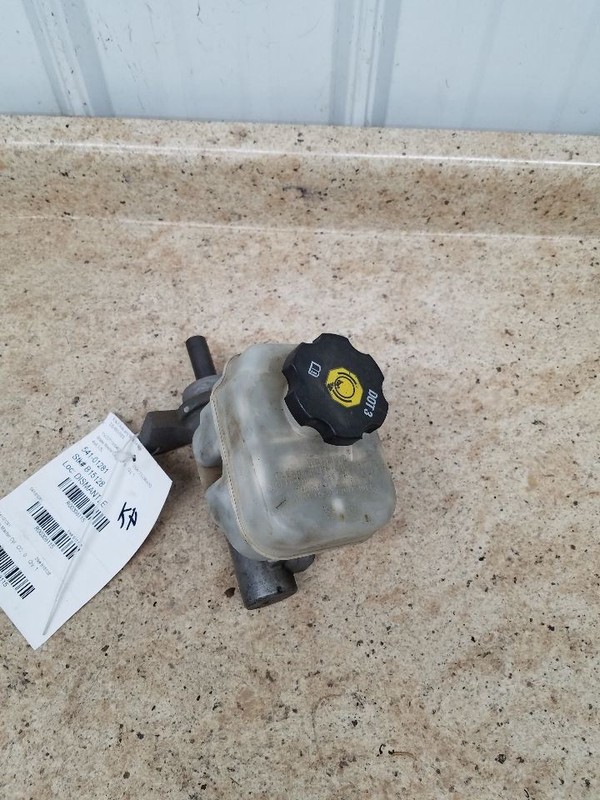Brake Master Cylinder Fits 04-08 CANYON 308115