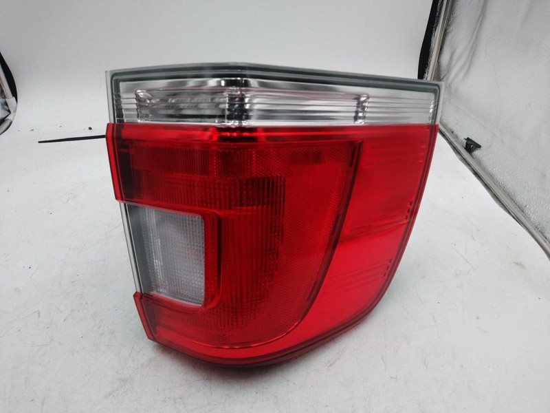 2017 Lincoln Navigator Left Tail Light Assembly - White - Used - 95K Miles