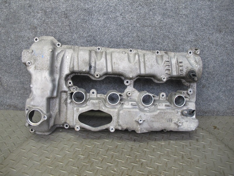 2010-2014 BMW E71 X6M S63 RIGHT ENGINE CYLINDER HEAD VALVE COVER