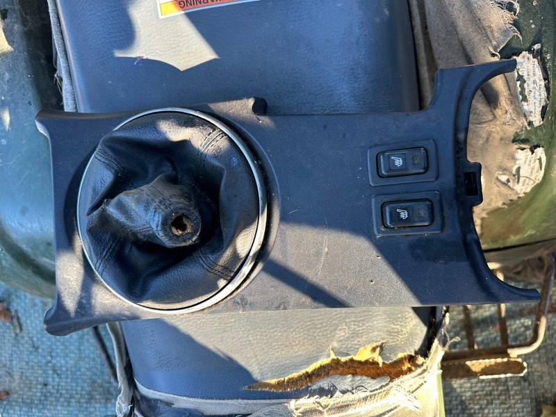 04-08 MAZDA RX8 RX-8 OEM FRONT CENTER CONSOLE BEZEL & SHIFTER BOOT PANEL W/ HTD
