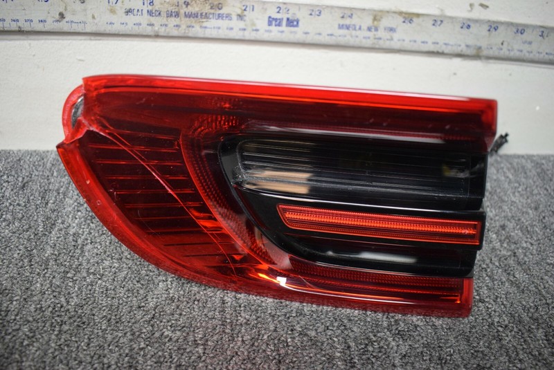 PORSCHE MACAN REAR TAIL LIGHT FACTORY OEM