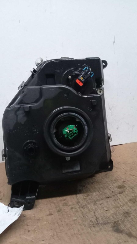 Used Right Headlight Assembly fits: 2010 Jeep Liberty LHD black bezel Right Grad