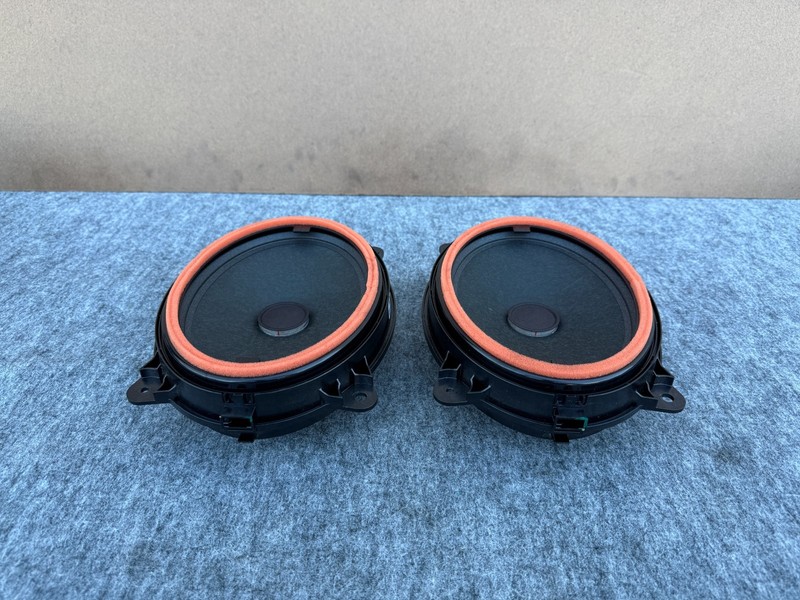 SUBARU WRX 2022-2025 OEM FRONT LEFT AND RIGHT DOOR SPEAKERS HARMAN KARDON (PAIR)