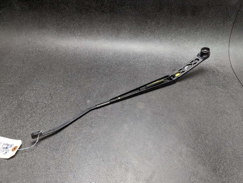 Front Right Windshield Wiper Arm 2022 Toyota GR86 SU003-10021 2023