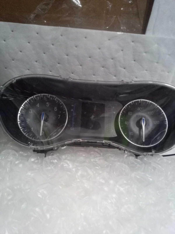 Used Speedometer Gauge fits: 2019 Chrysler Pacifica gasoline MPH 3.5`` screen Gr