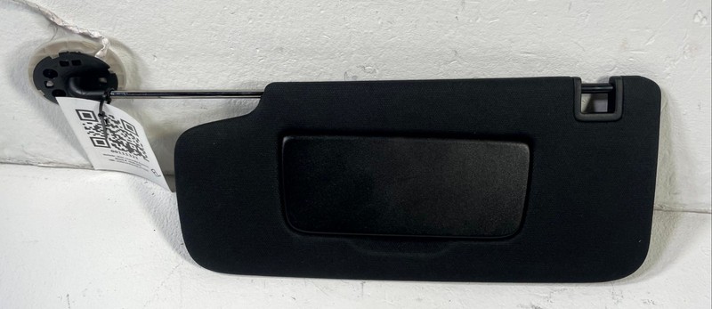 25-26 CHEVROLET EQUINOX FRONT LEFT DRIVER SIDE SUN VISOR W/ MIRROR 1.5L # 111321