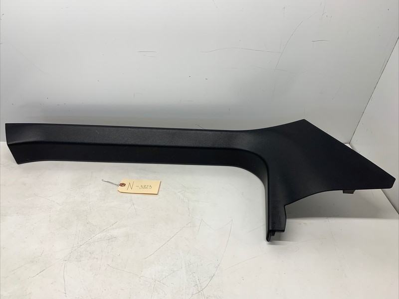 Tesla Model S Front Right Door Sill Plate Lower Trim 1007968-00-C 3823 S6