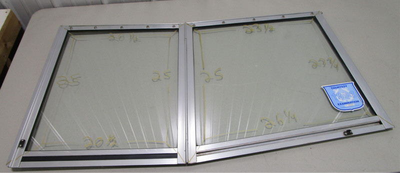 Bayliner Capri Center Port Left Front Windshield Window 23.5 x 26.25 x 25 x 23.7