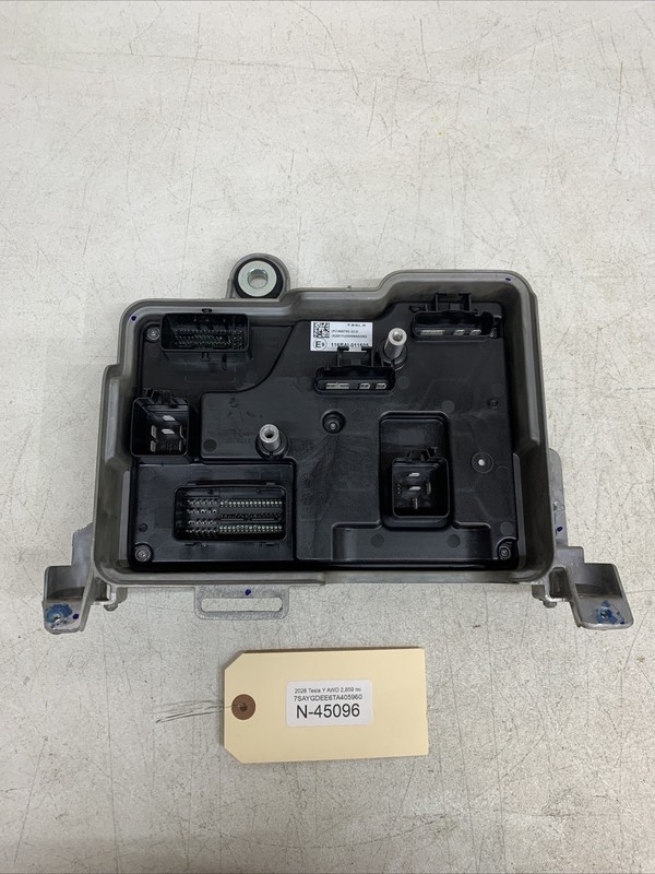2026 Tesla Y Front Vehicle Electronic Controller Module 1866750-32-D 45096 U2