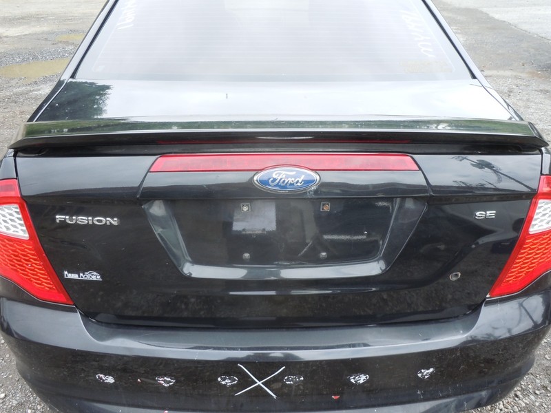 2010-2012 Ford Fusion Rear Trunk Deck Lid W/ Spoiler W/O Camera OEM UH