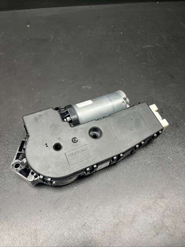 15 16 17 MERCEDES BENZ S65 AMG C217 W222 PANORAMIC SUNROOF MOTOR A2229029704