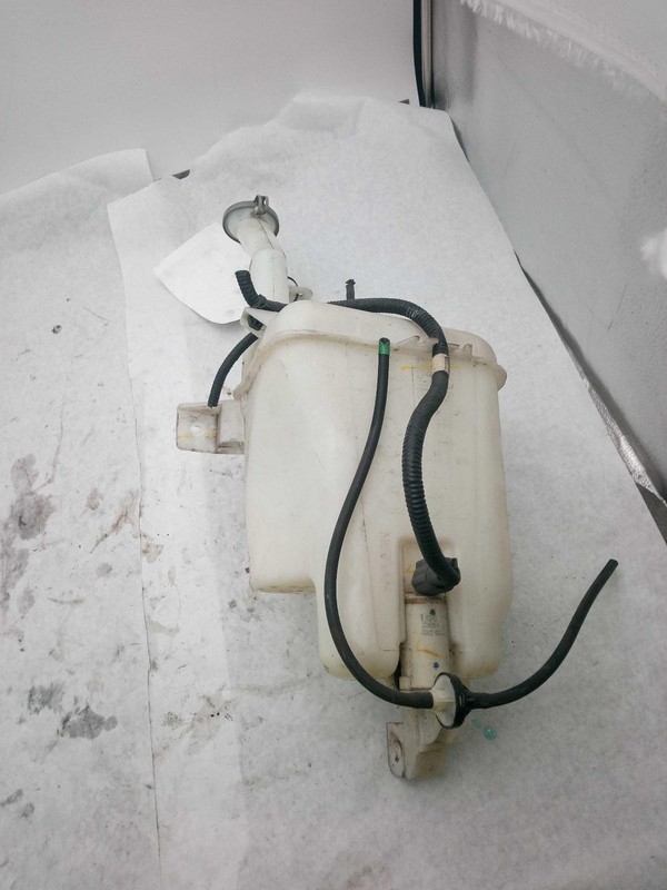 2015 Nissan Versa Washer Fluid Reservoir OEM 1.60L White 116K Miles
